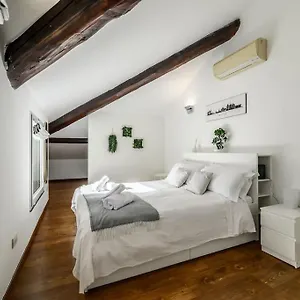 Buenos Aires' Nest - 10 Minutes From Duomo With Terrace Apartamento